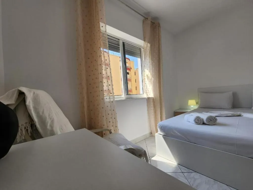 Holiday Sea View Apartment Sarandë